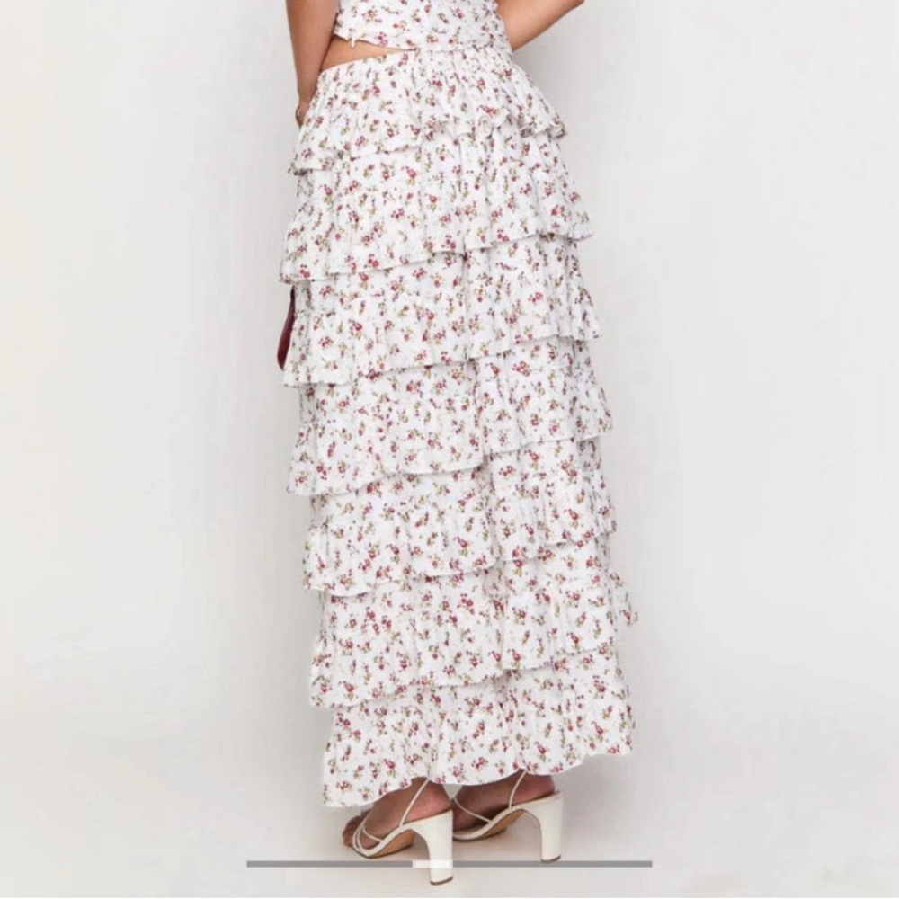 Beginning Boutique SET- Paisley white strapless floral top and ruffle maxi skirt - Picture 6 of 11